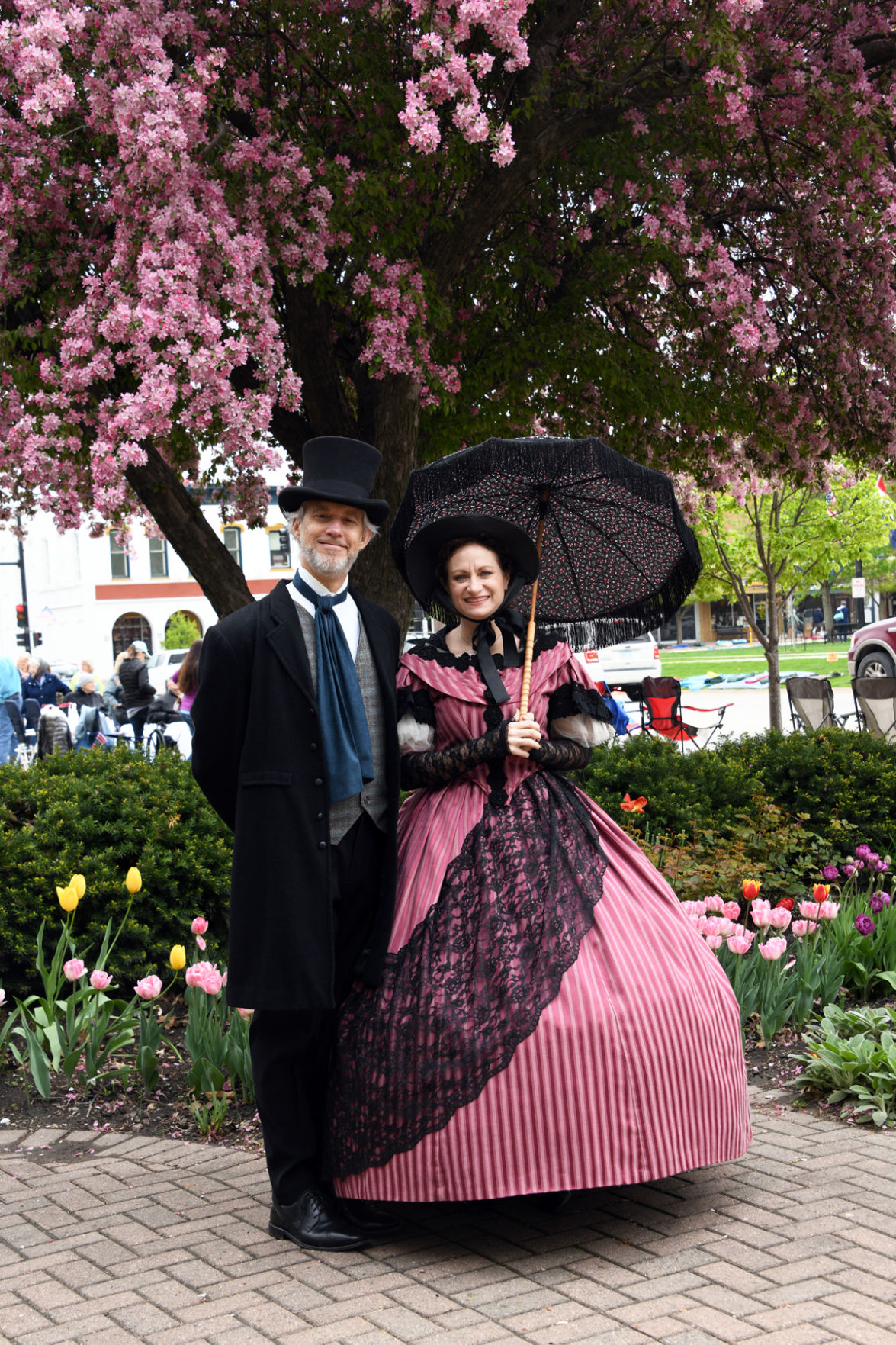 227 Character actors portray Pella's founders Hendrik and Maria Scholte.JPG